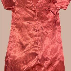 Vintage 90's Secret Treasures Satin Sleep shirt in Vibrant coral color